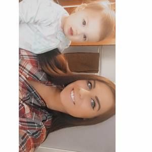 Meet your Posher, Dena